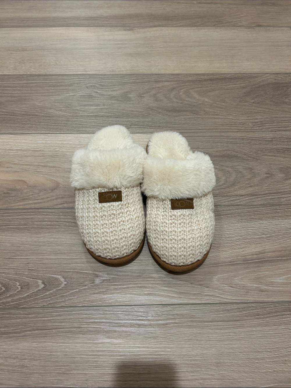 Cozy Knit Cream Kids Slip-On Slippers with Faux Fur Trim